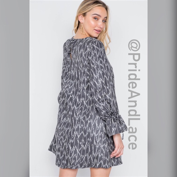 LAST1️⃣✨Charcoal/Black Long Sleeve Abstract Dress✨ - Picture 3 of 4